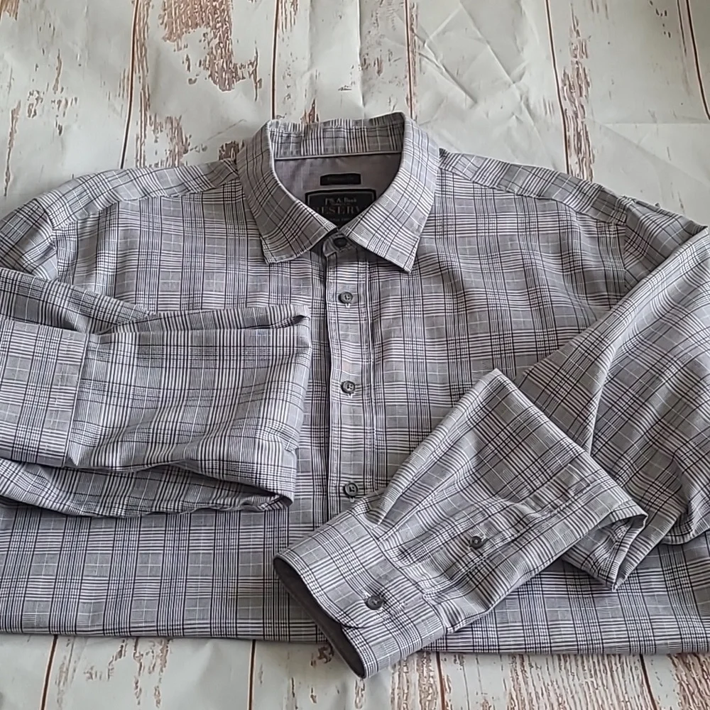Jos.‎ A. Bank Reserve Tailored Fit Long Sleeve XL